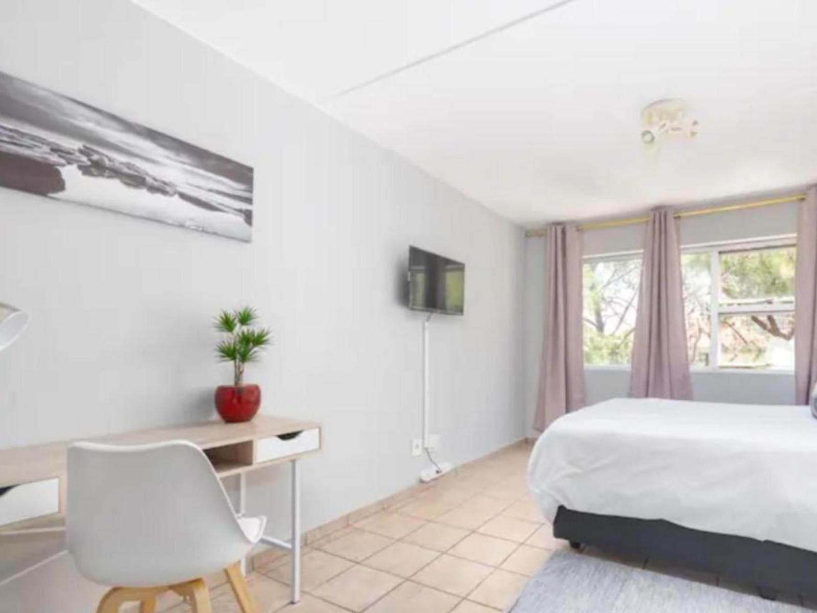 Leas Furnished Apartments - Capital Hill Pretoria-Noord Buitenkant foto